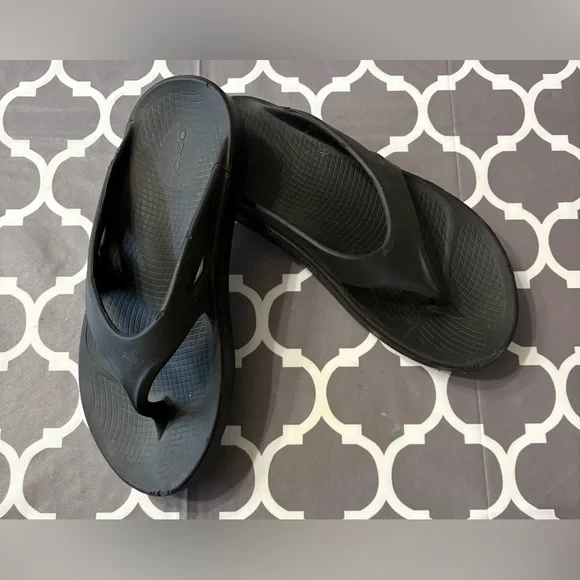 OOFOS OOriginal recovery sandal Black Comfort Sandals men’s 9 / wonens 11 - Picture 2 of 8